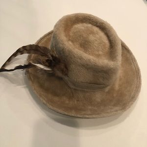 True vintage feather brim fedora hat by Adolfo Realites Paris BNWT!!